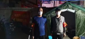 市文旅集團一線戰(zhàn)“疫”之：黨旗飄揚在門外，黨旗扎根在心里，53歲和35歲黨員成絕佳搭檔